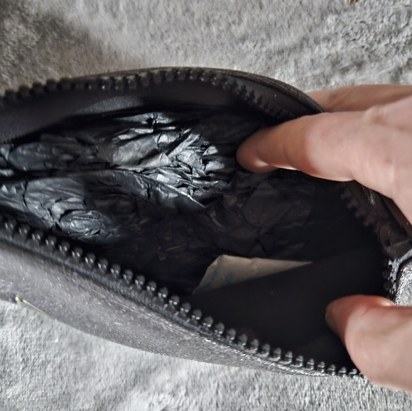 New Mac cosmetic bag - Picture 3 of 7